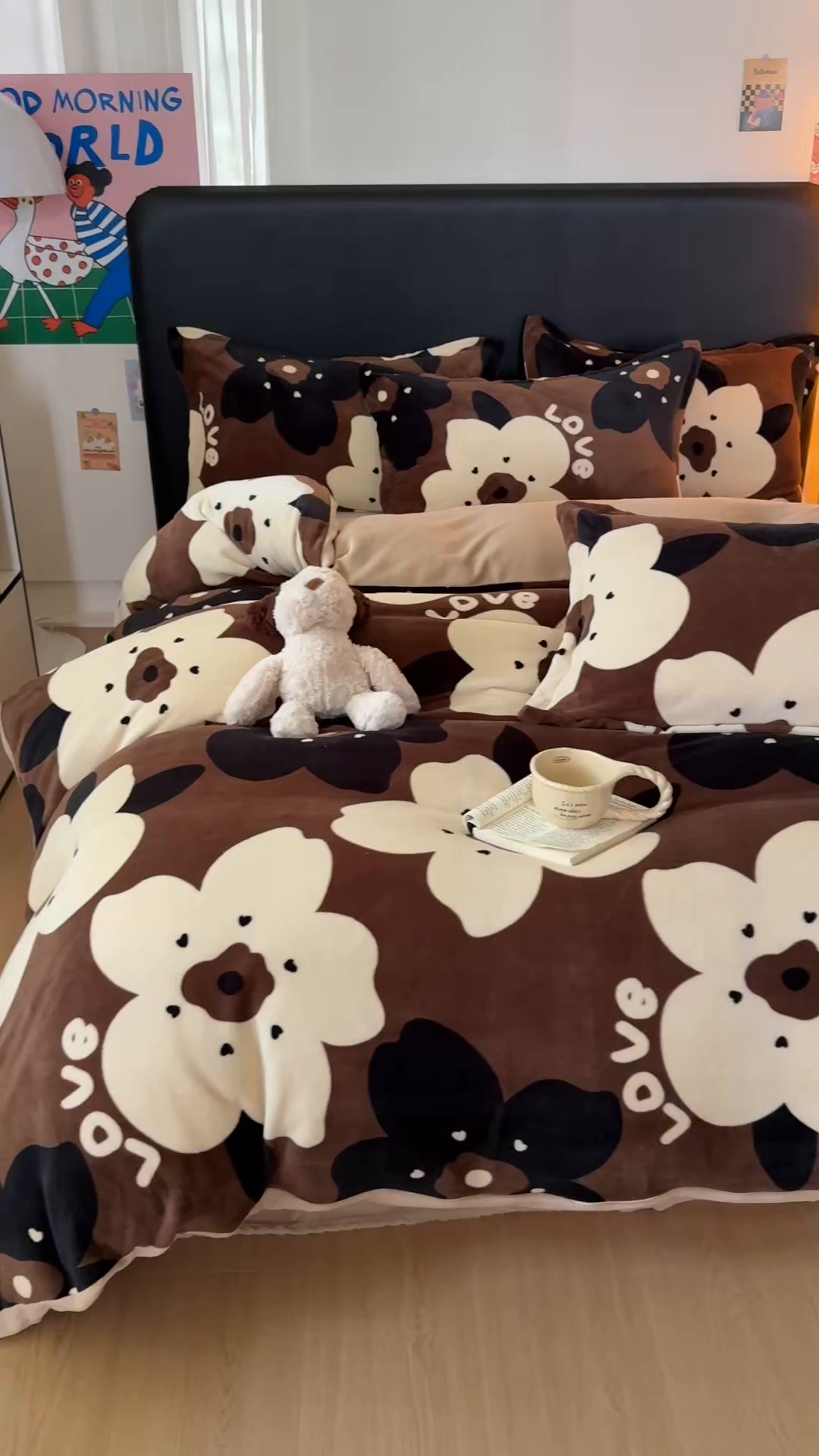 91家纺网 家纺一手货源 找家纺 艾特你 2025新款小清新高克重牛奶绒印花四件套 繁花物语