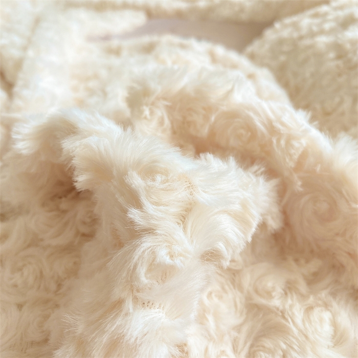 91家纺网 家纺一手货源 找家纺 名兮家居 2025新款高克重立体仿兔绒牛奶绒四件套 玫瑰-白