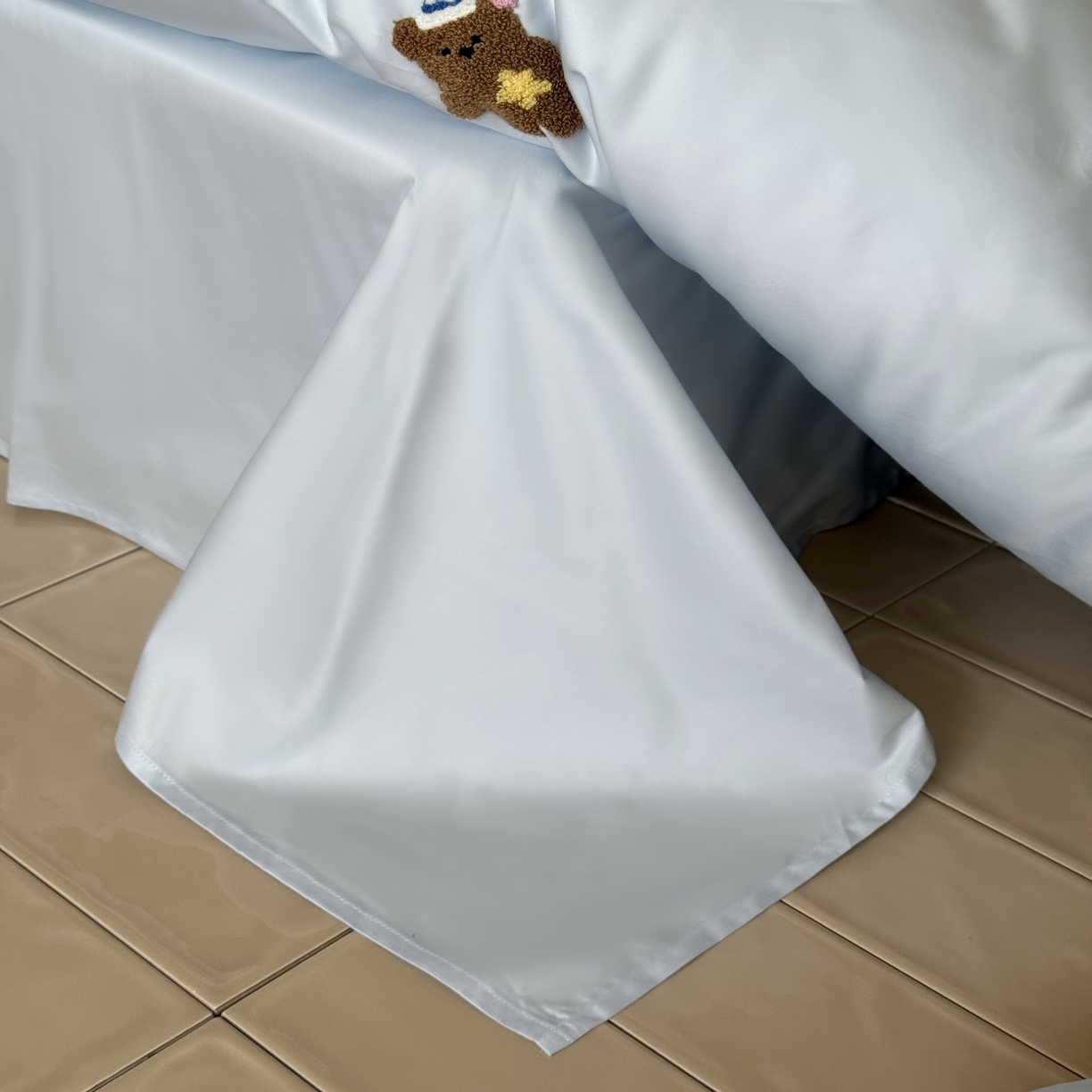 91家纺网 家纺一手货源 找家纺 三味舒屋 2025新款好梦毛巾绣全棉纯棉磨毛四件套 全棉款好梦小熊