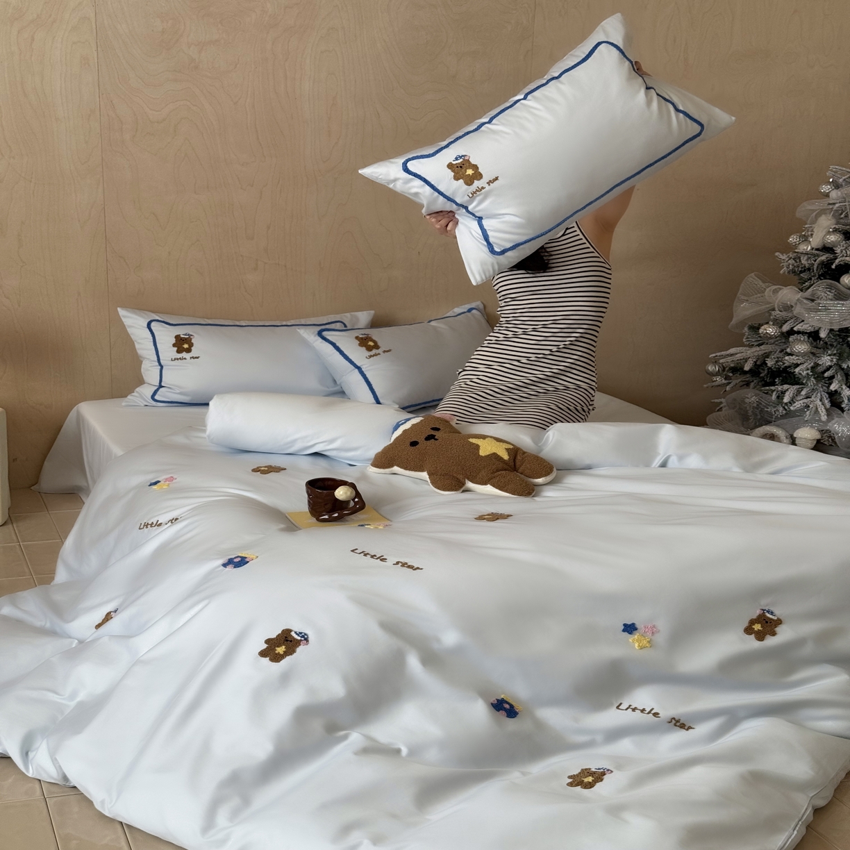 91家纺网 家纺一手货源 找家纺 三味舒屋 2025新款好梦毛巾绣全棉纯棉磨毛四件套 全棉款好梦小熊