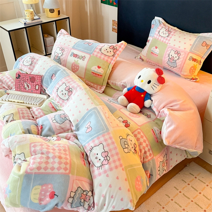 91家纺网 家纺一手货源 找家纺 艾特你 2025新款小清新高克重牛奶绒印花四件套 格子猫咪