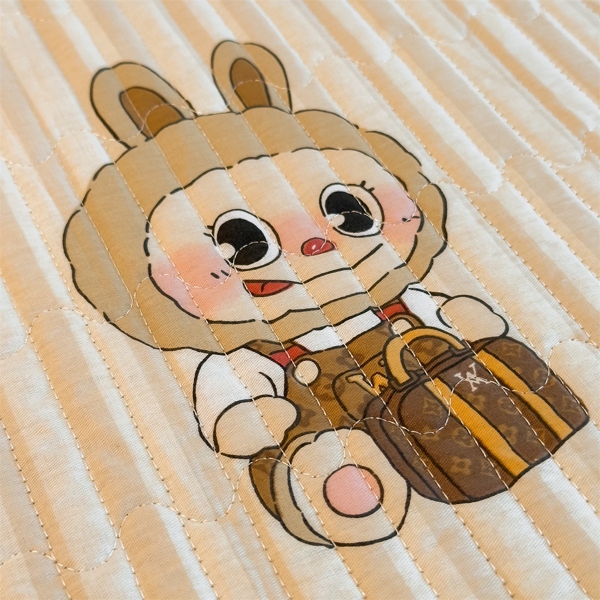 91家纺网 家纺一手货源 找家纺 恒爱家纺 2025新款全棉宝宝绒双拼床盖三件套 拉布布