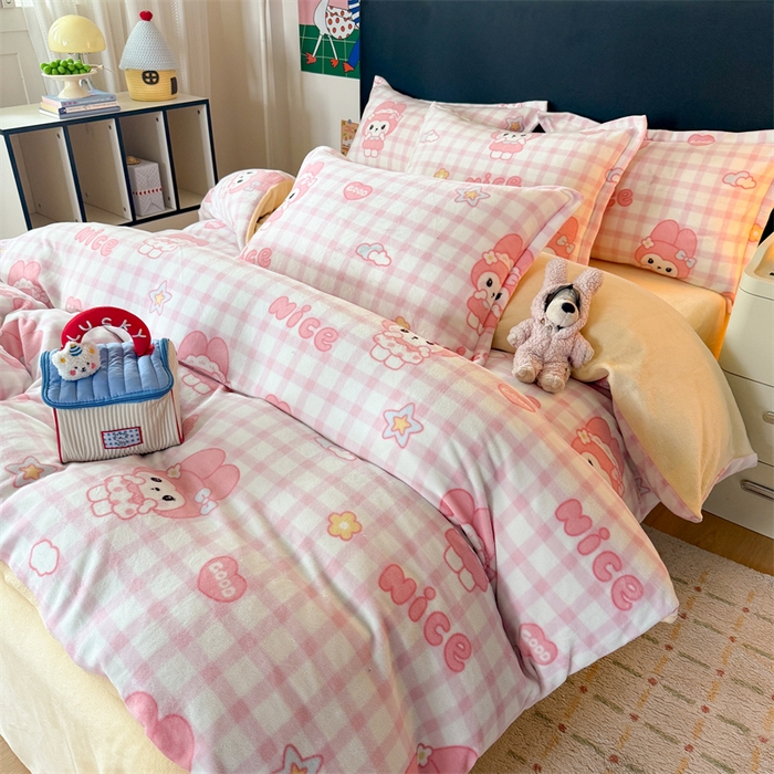 91家纺网 家纺一手货源 找家纺 艾特你 2025新款小清新高克重牛奶绒印花四件套 格子小美