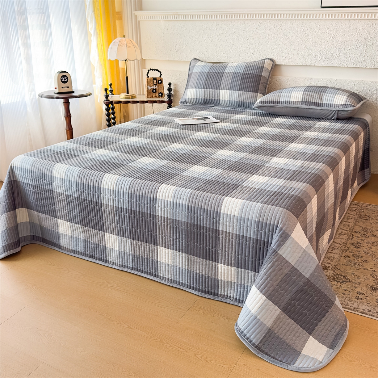 91家纺网 家纺一手货源 找家纺 恒爱家纺 2025新款全棉宝宝绒双拼床盖三件套 蓝灰大格