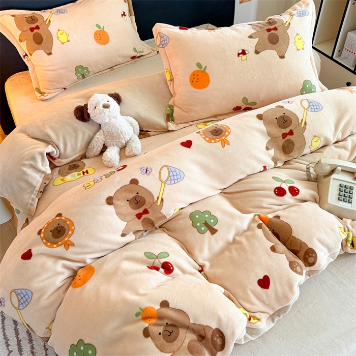 91家纺网 家纺一手货源 找家纺 艾特你 2025新款小清新高克重牛奶绒印花四件套 橘子卡皮