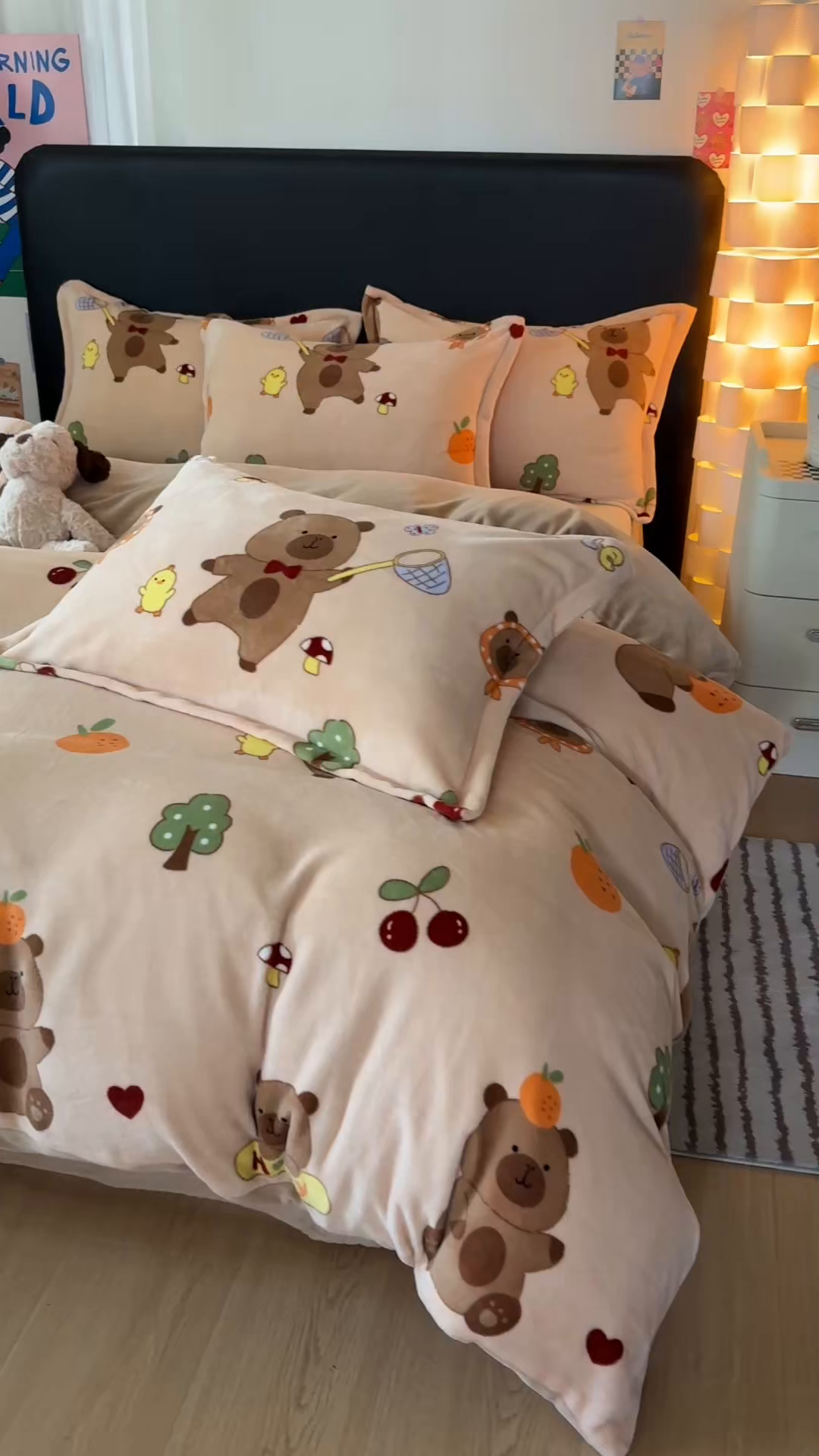 91家纺网 家纺一手货源 找家纺 艾特你 2025新款小清新高克重牛奶绒印花四件套 橘子卡皮