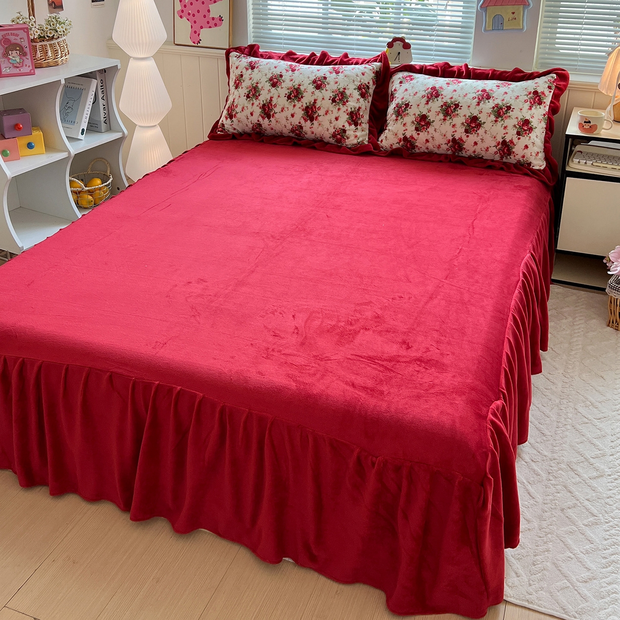 91家纺网 家纺一手货源 找家纺 富米莱（原臻工厂） 2025新款热卖舒适花边牛奶绒床盖床裙床单四件套 梨花洛