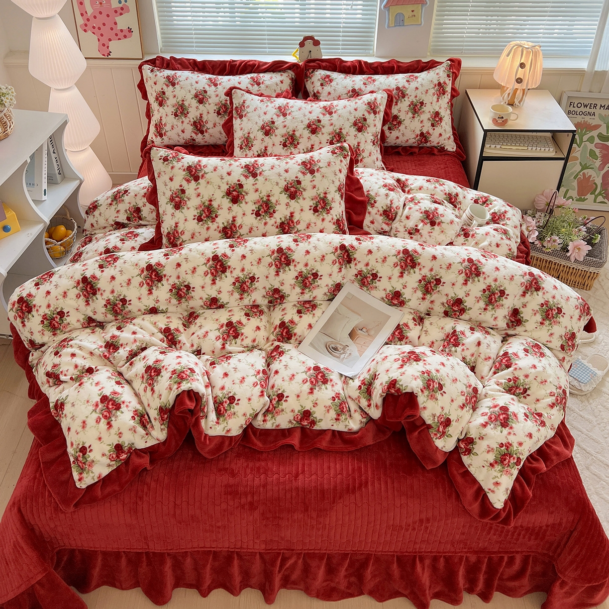 91家纺网 家纺一手货源 找家纺 富米莱（原臻工厂） 2025新款热卖舒适花边牛奶绒床盖床裙床单四件套 梨花洛