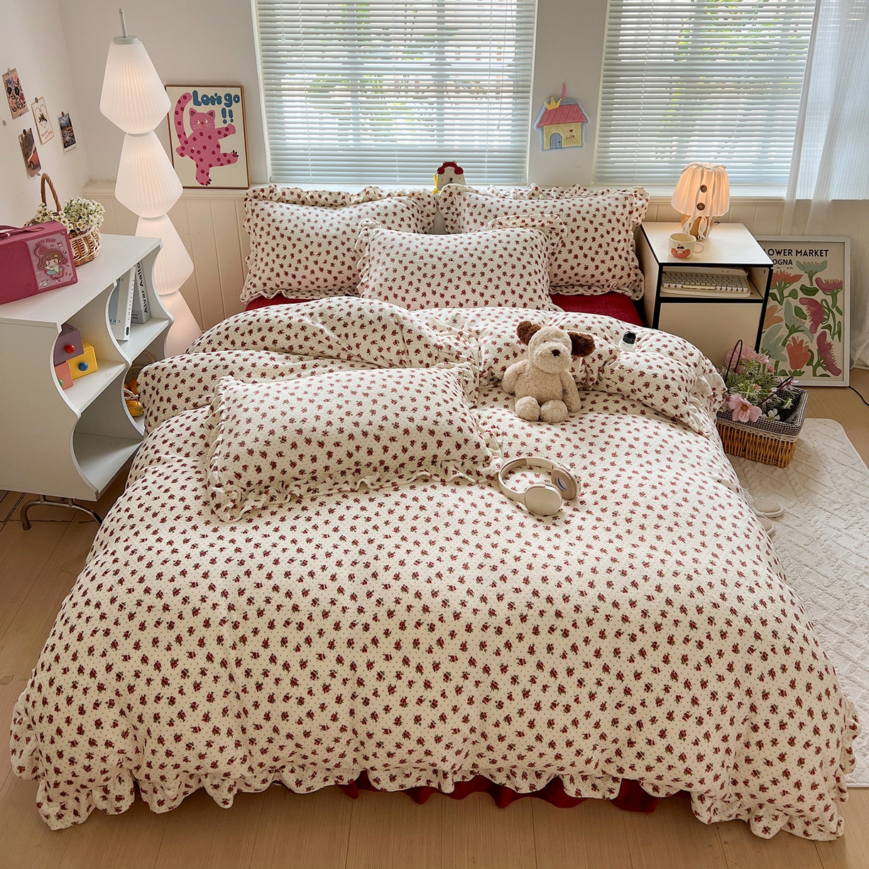 91家纺网 家纺一手货源 找家纺 富米莱（原臻工厂） 2025新款热卖舒适花边牛奶绒床盖床裙床单四件套 玫瑰的故事