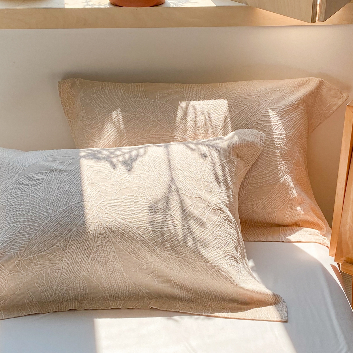 91家纺网 家纺一手货源 找家纺 美宜家 2025全棉提花枕巾100棉柔软吸汗枕头巾 锦上添花-原色 一只