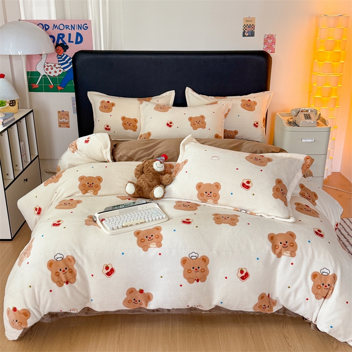 91家纺网 家纺一手货源 找家纺 艾特你 2025新款小清新高克重牛奶绒印花四件套 卡贝拉