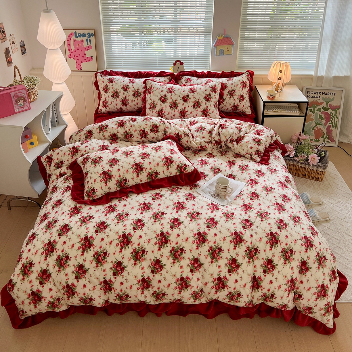 91家纺网 家纺一手货源 找家纺 富米莱（原臻工厂） 2025新款热卖舒适花边牛奶绒床盖床裙床单四件套 梨花洛