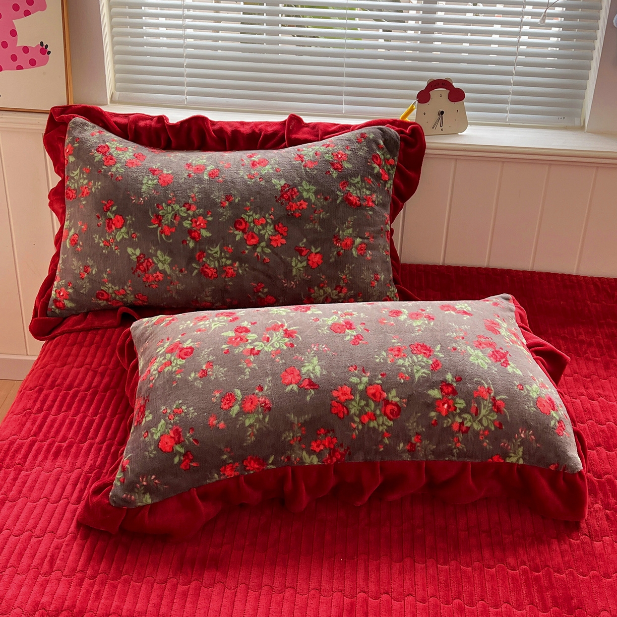 91家纺网 家纺一手货源 找家纺 （总）富米莱（原臻工厂） 2025新款热卖舒适花边牛奶绒床盖床裙床单四件套