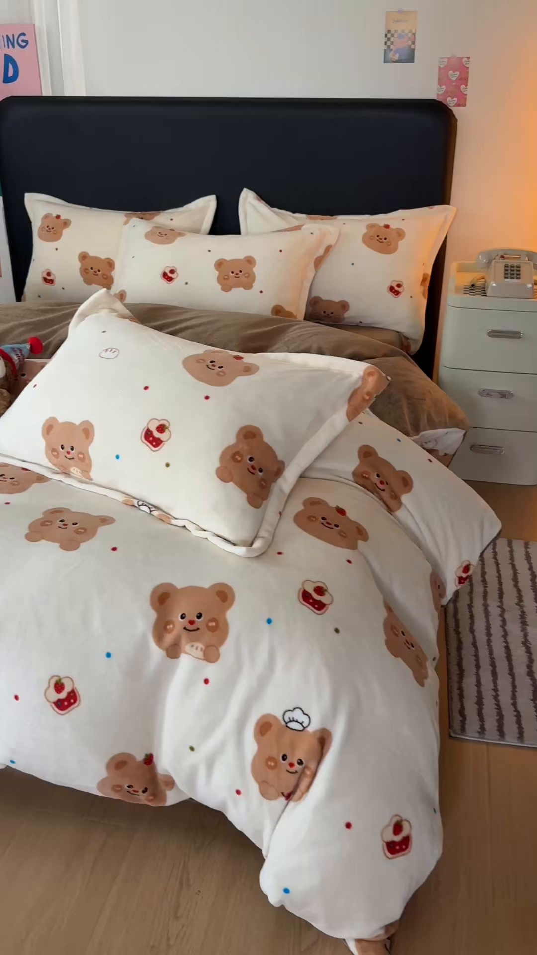 91家纺网 家纺一手货源 找家纺 艾特你 2025新款小清新高克重牛奶绒印花四件套 卡贝拉