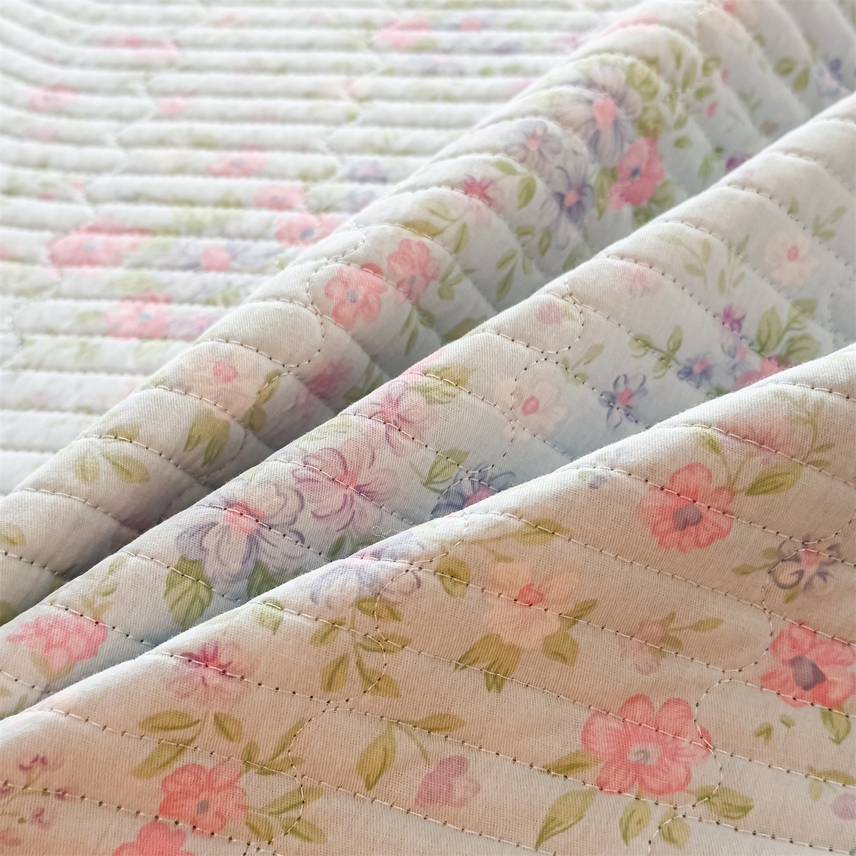 91家纺网 家纺一手货源 找家纺 恒爱家纺 2025新款全棉宝宝绒双拼床盖三件套 蓝雪花