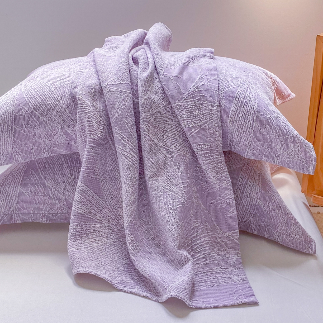 91家纺网 家纺一手货源 找家纺 美宜家 2025全棉提花枕巾100棉柔软吸汗枕头巾 锦上添花-紫 一对