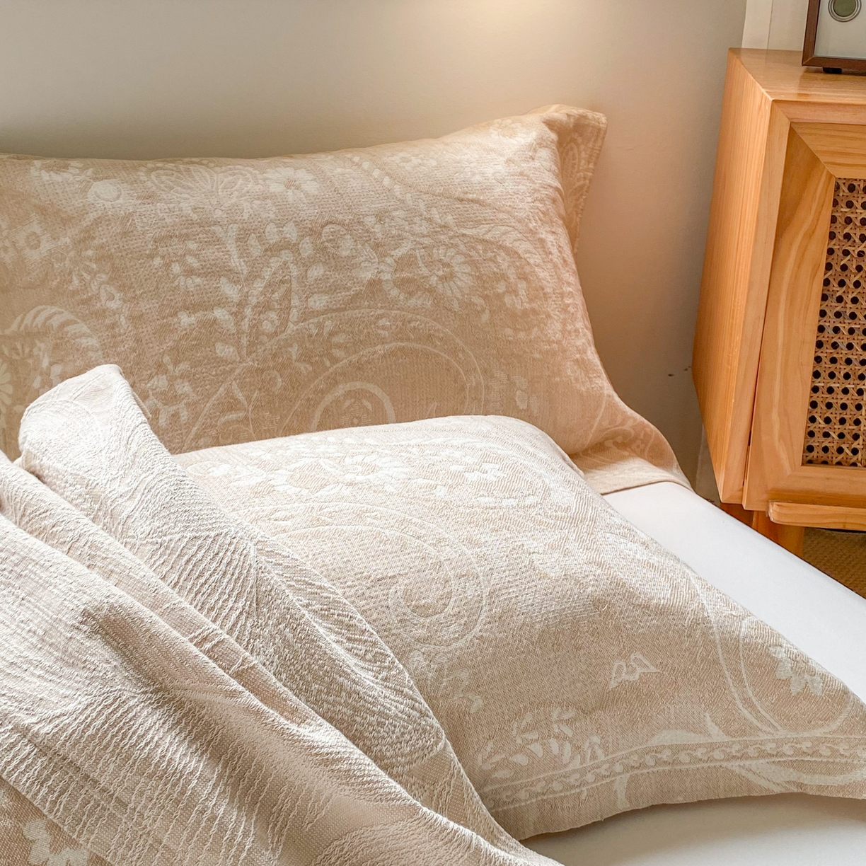 91家纺网 家纺一手货源 找家纺 美宜家 2025全棉提花枕巾100棉柔软吸汗枕头巾 年华 一对