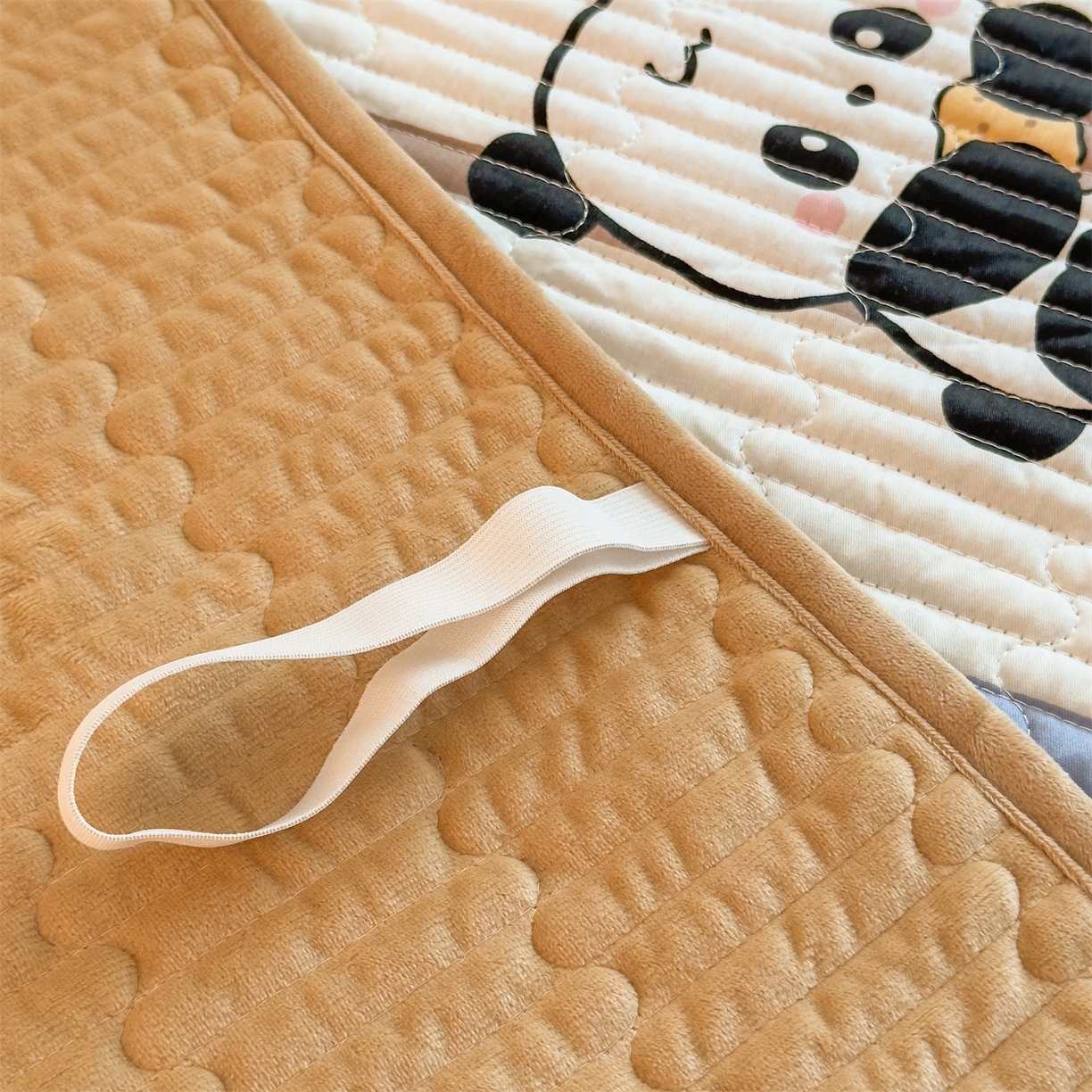 91家纺网 家纺一手货源 找家纺 恒爱家纺 2025新款全棉宝宝绒双拼床盖三件套 萌宠卫士