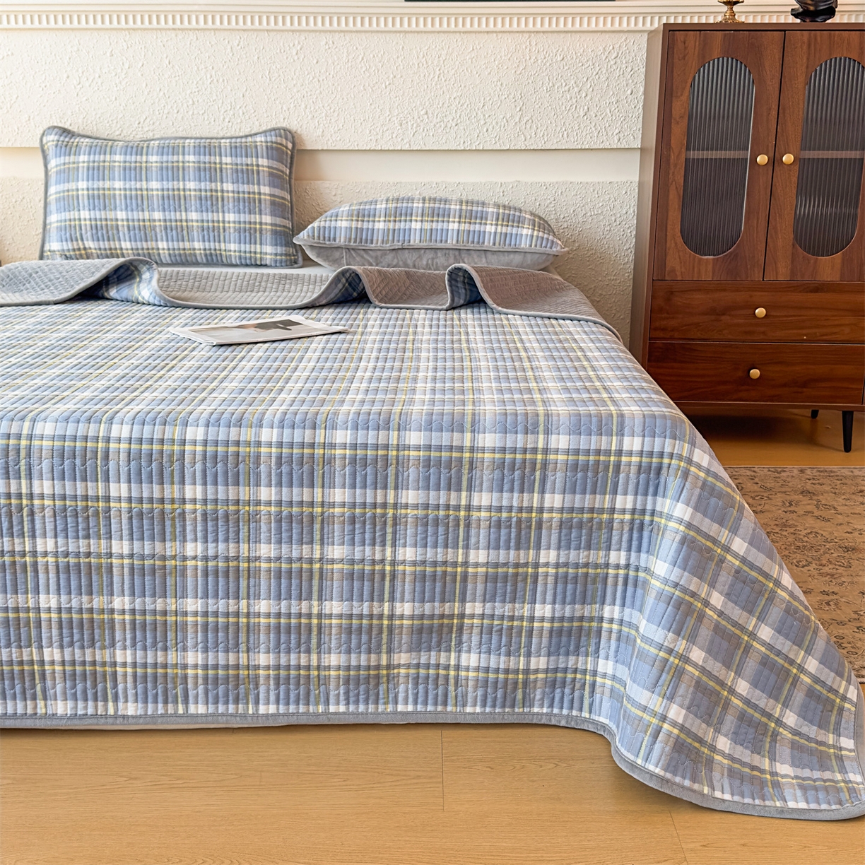 91家纺网 家纺一手货源 找家纺 恒爱家纺 2025新款全棉宝宝绒双拼床盖三件套 莫尼-蓝