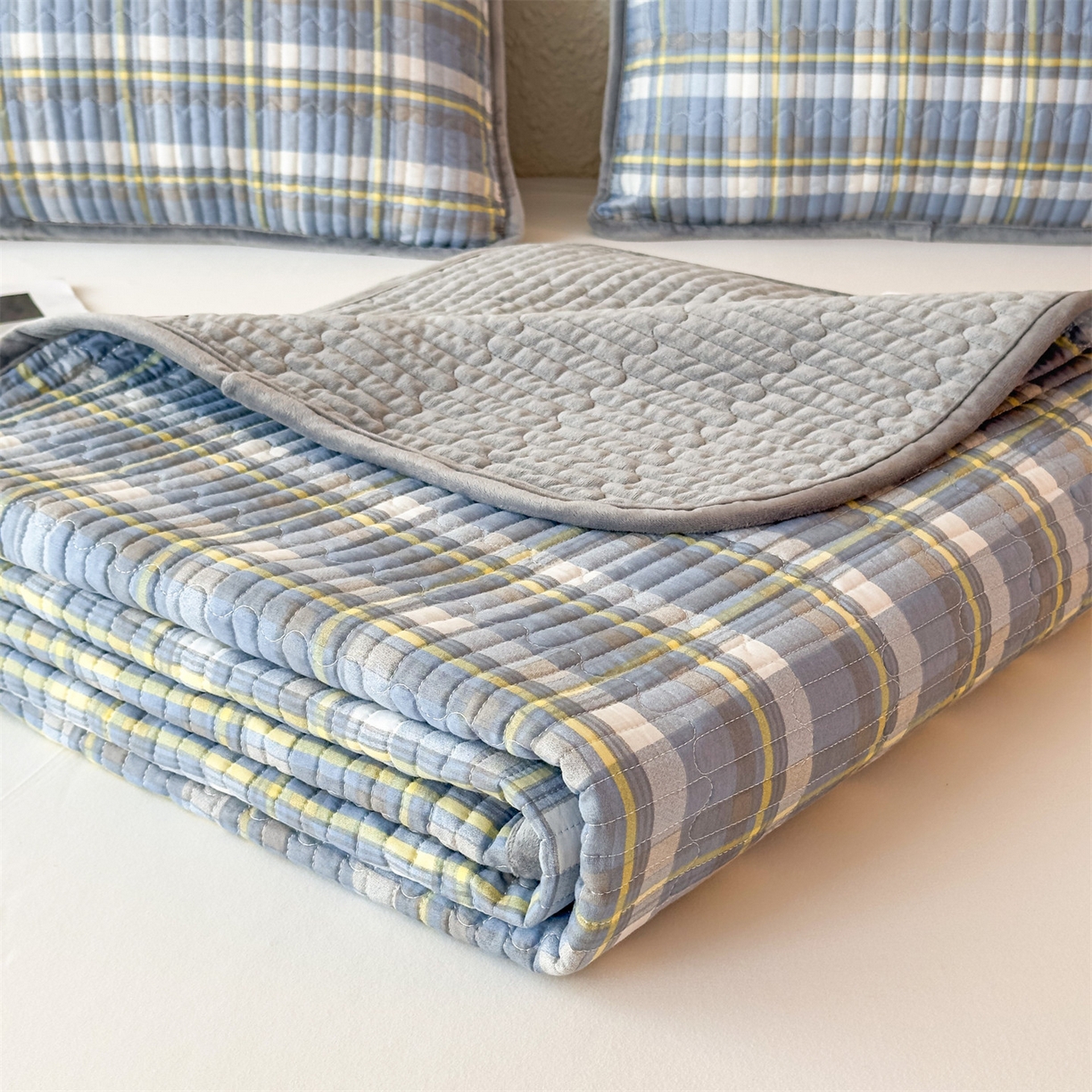 91家纺网 家纺一手货源 找家纺 恒爱家纺 2025新款全棉宝宝绒双拼床盖三件套 莫尼-蓝