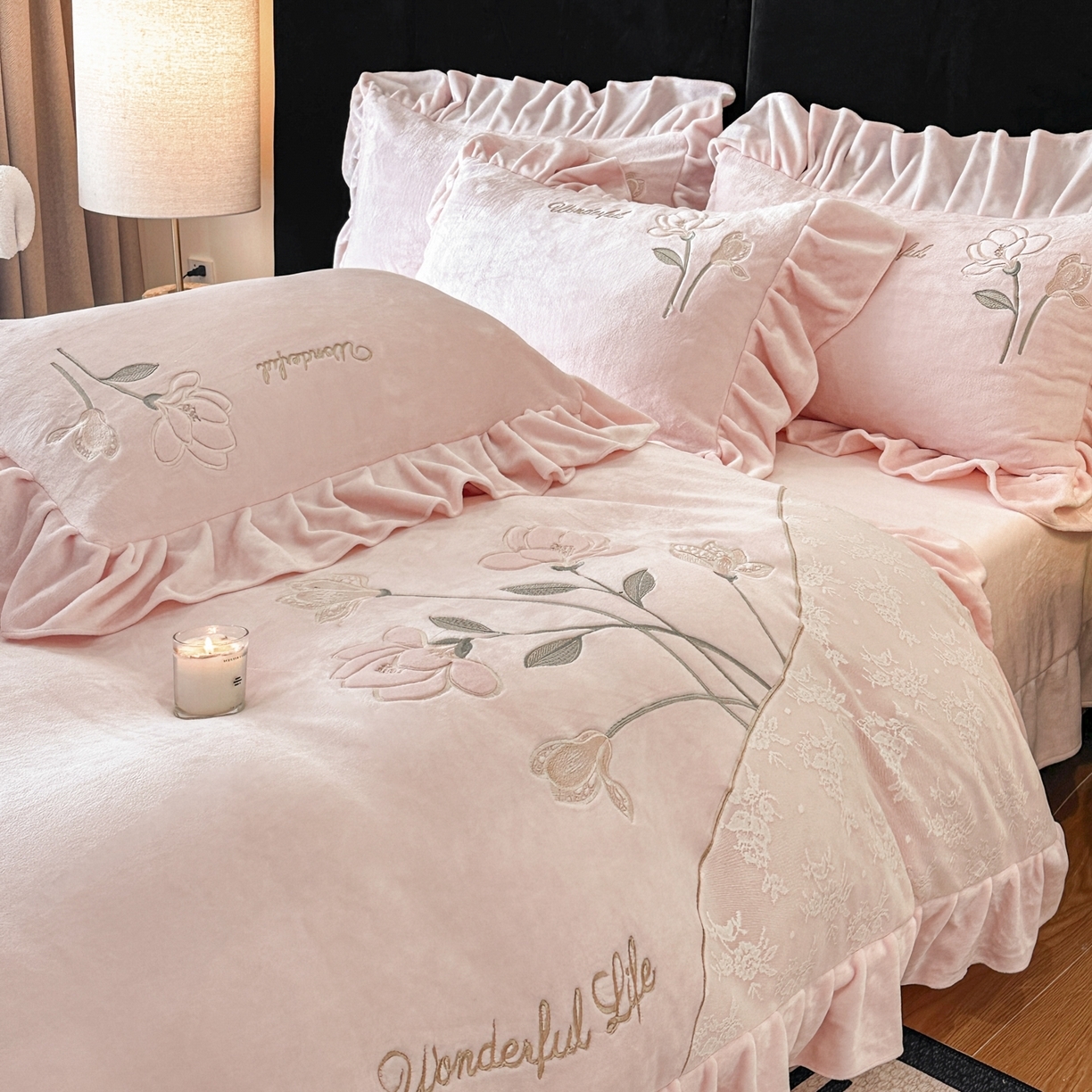 91家纺网 家纺一手货源 找家纺 （总）民新家纺 2025新款牛奶绒刺绣花边四件套-挚爱