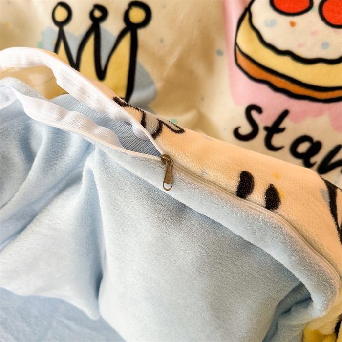 91家纺网 家纺一手货源 找家纺 艾特你 2025新款小清新高克重牛奶绒印花四件套 七彩乐园