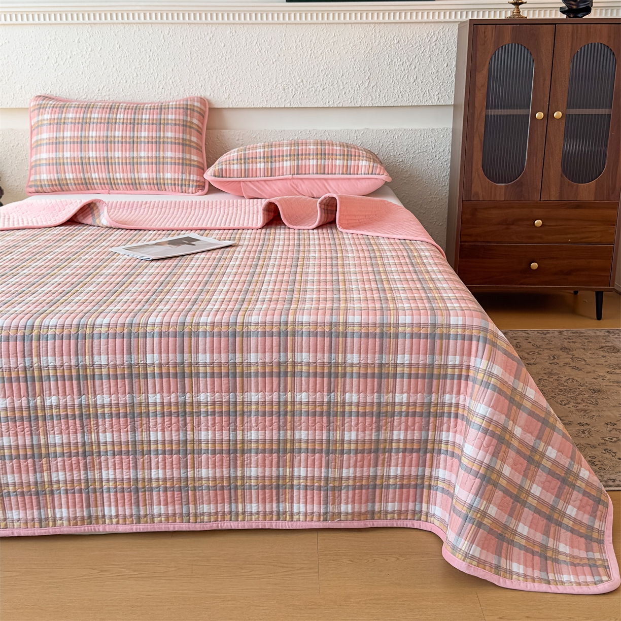 91家纺网 家纺一手货源 找家纺 恒爱家纺 2025新款全棉宝宝绒双拼床盖三件套 莫尼-玉