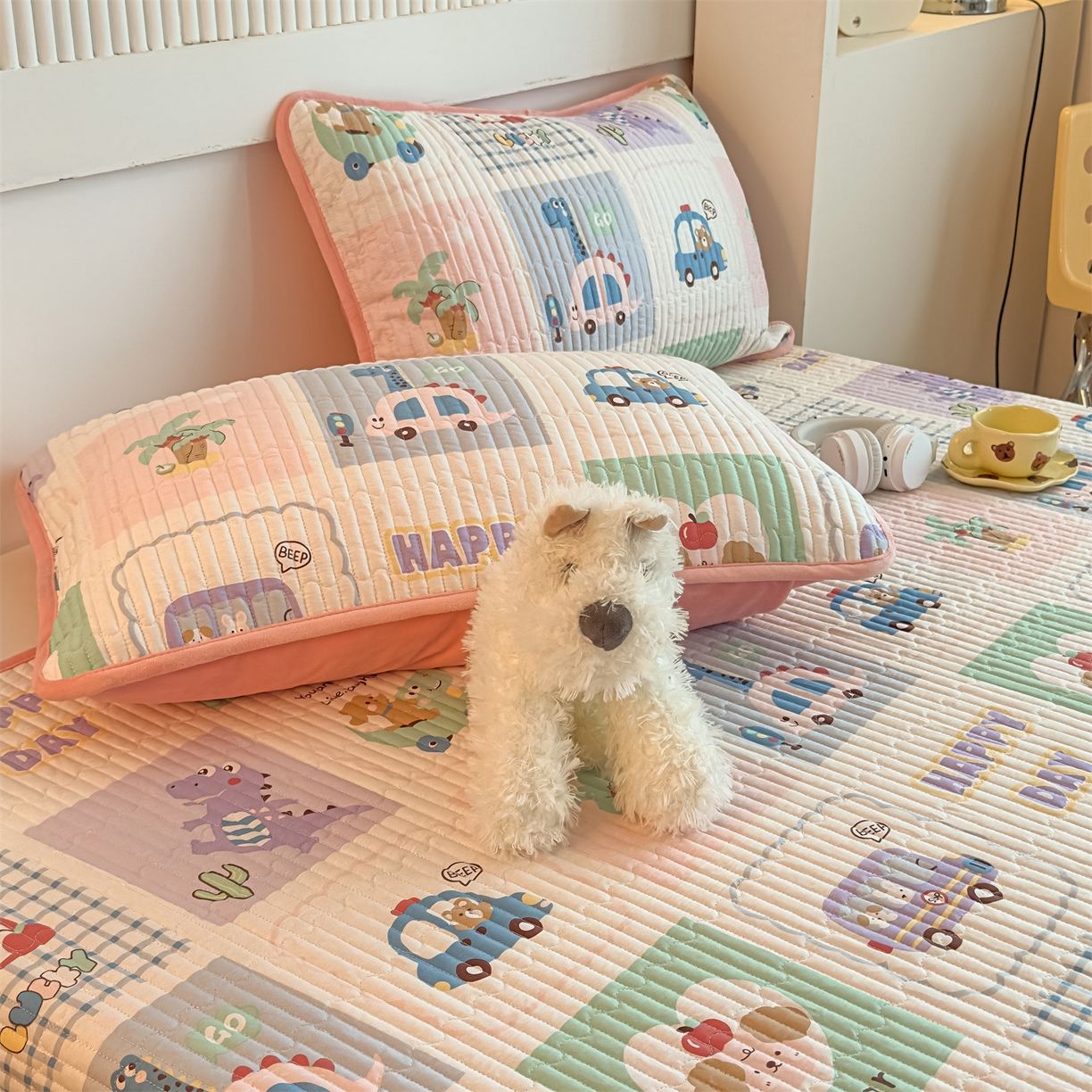 91家纺网 家纺一手货源 找家纺 恒爱家纺 2025新款全棉宝宝绒双拼床盖三件套 汽车拼图