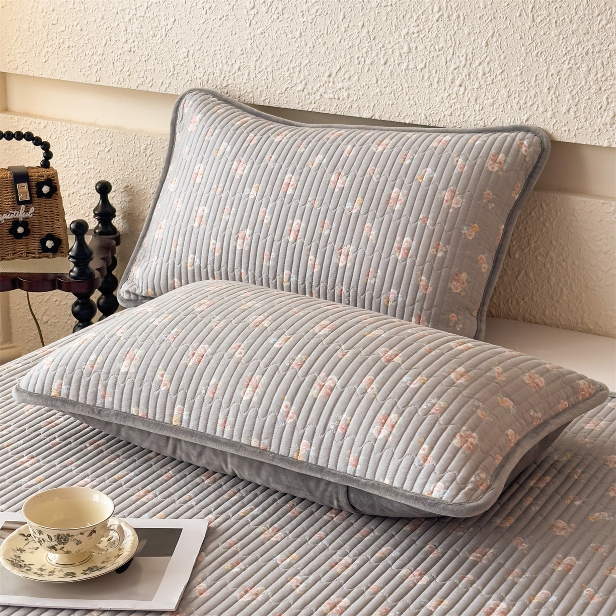 91家纺网 家纺一手货源 找家纺 恒爱家纺 2025新款全棉宝宝绒双拼床盖三件套 韶华