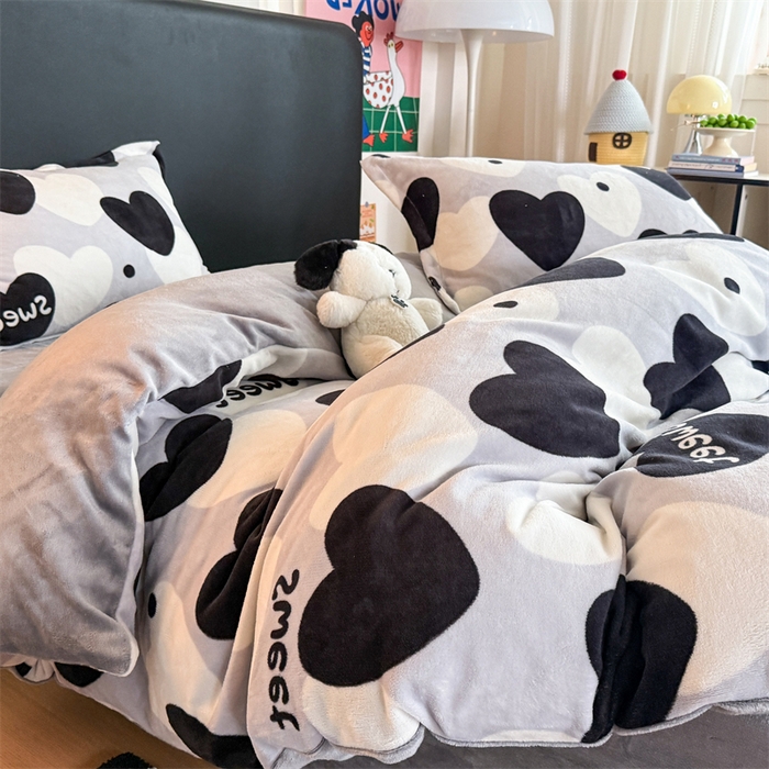 艾特你 2025新款小清新高克重牛奶绒印花四件套 夜空之星