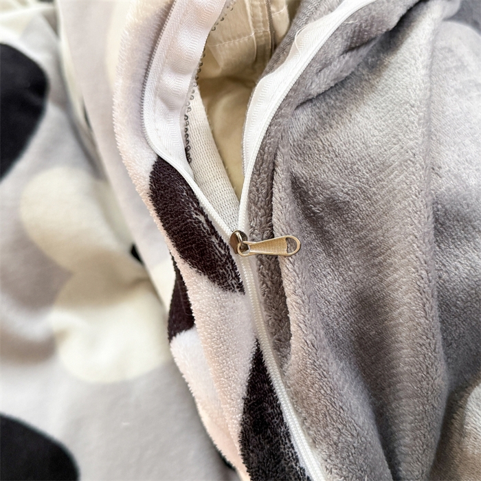 91家纺网 家纺一手货源 找家纺 艾特你 2025新款小清新高克重牛奶绒印花四件套 夜空之星