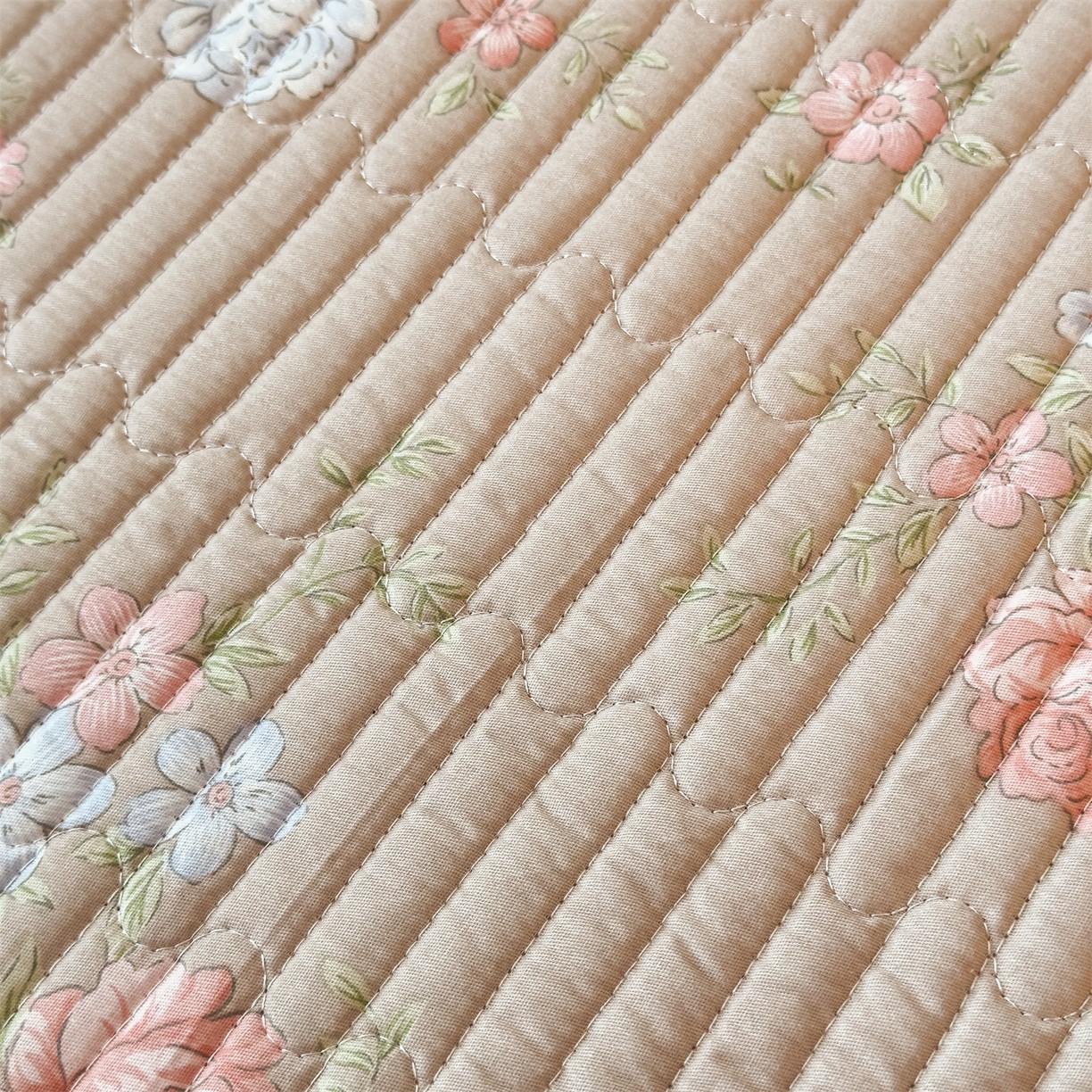 91家纺网 家纺一手货源 找家纺 恒爱家纺 2025新款全棉宝宝绒双拼床盖三件套 香远益清