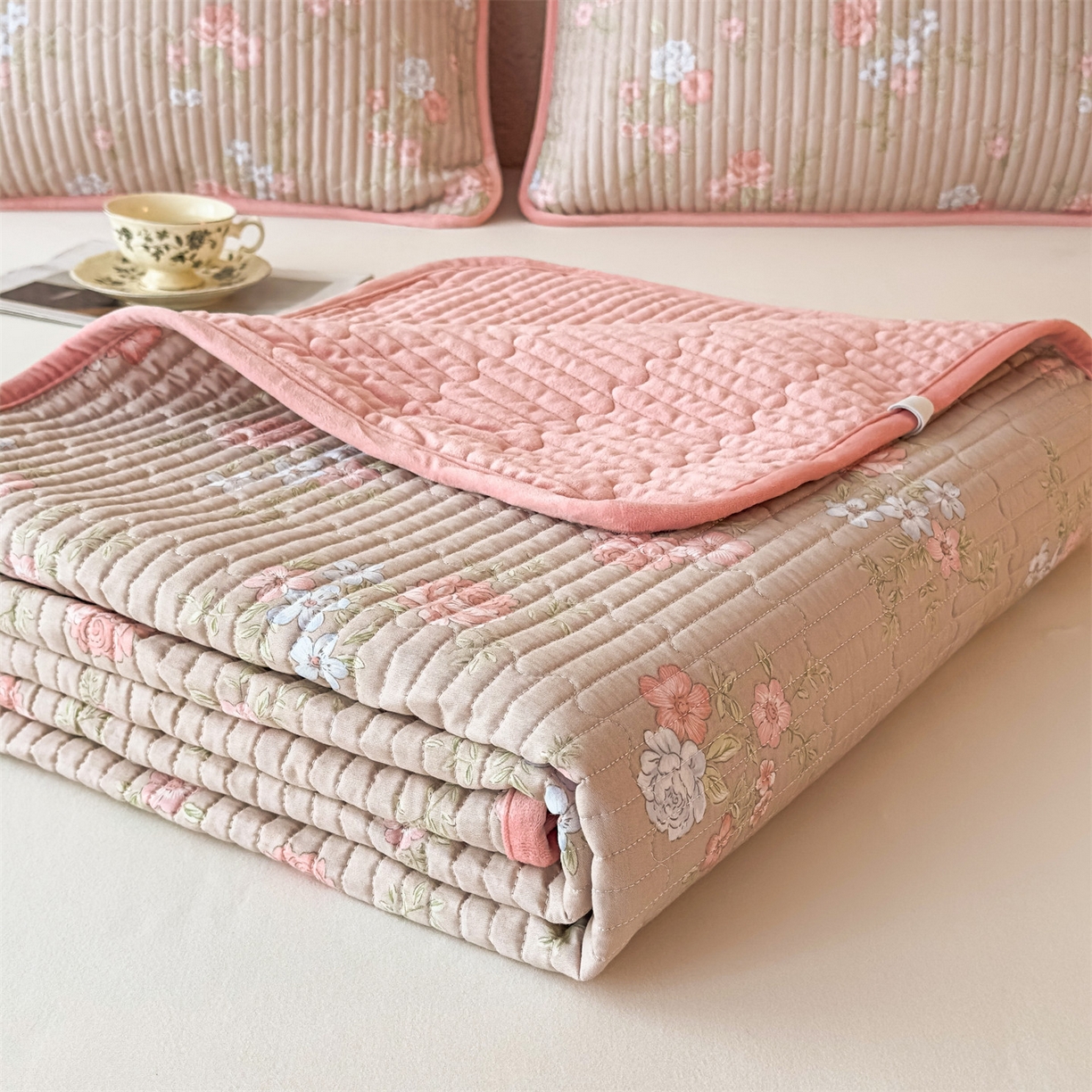 91家纺网 家纺一手货源 找家纺 恒爱家纺 2025新款全棉宝宝绒双拼床盖三件套 香远益清