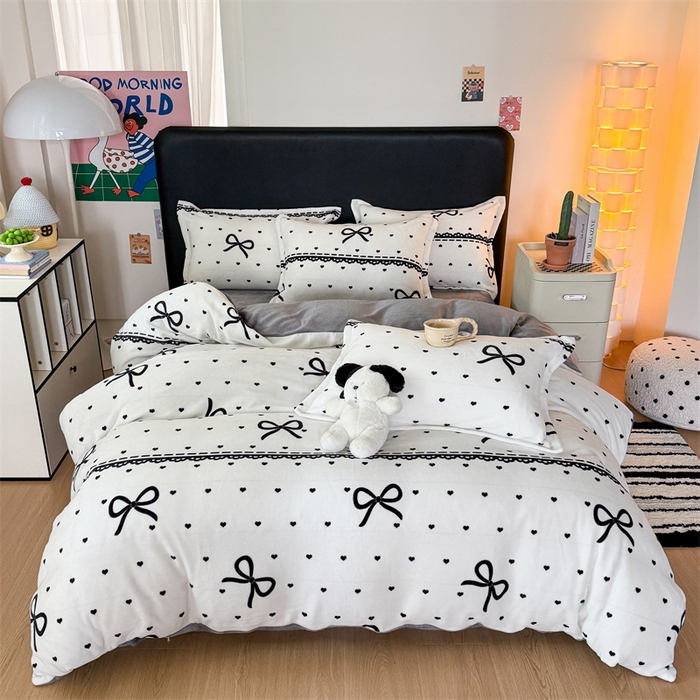 91家纺网 家纺一手货源 找家纺 艾特你 2025新款小清新高克重牛奶绒印花四件套 夜曲