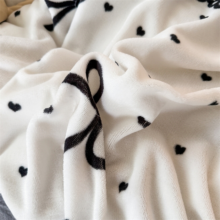 91家纺网 家纺一手货源 找家纺 艾特你 2025新款小清新高克重牛奶绒印花四件套 夜曲