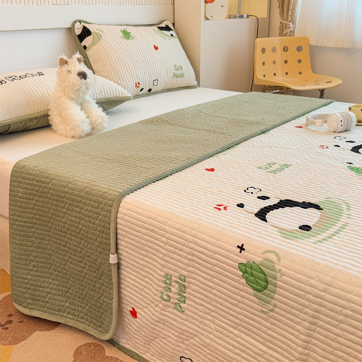 91家纺网 家纺一手货源 找家纺 恒爱家纺 2025新款全棉宝宝绒双拼床盖三件套 熊猫贝贝