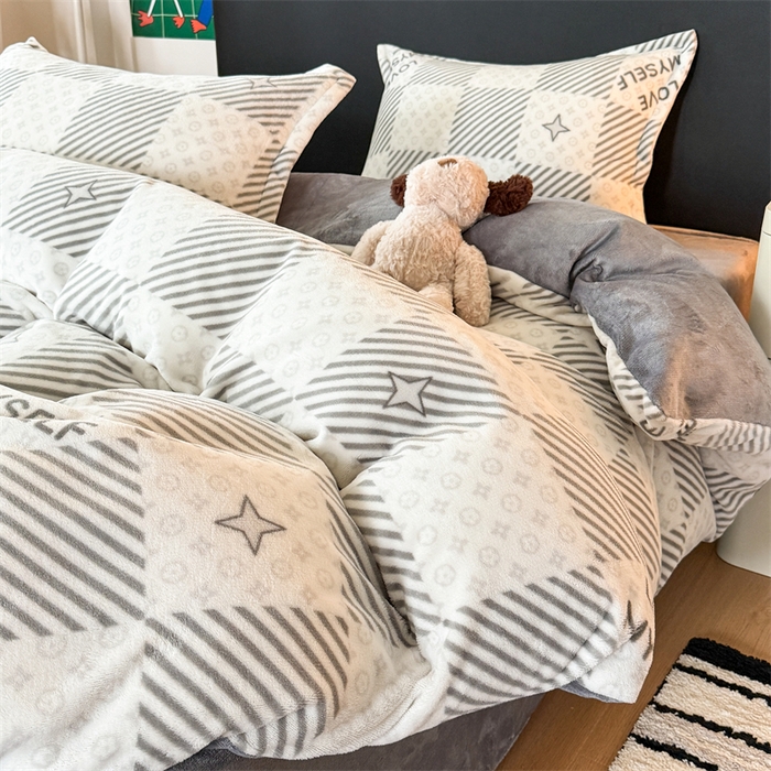 91家纺网 家纺一手货源 找家纺 艾特你 2025新款小清新高克重牛奶绒印花四件套 竹笙