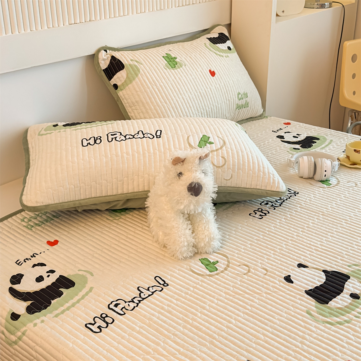 91家纺网 家纺一手货源 找家纺 恒爱家纺 2025新款全棉宝宝绒双拼床盖三件套 熊猫贝贝