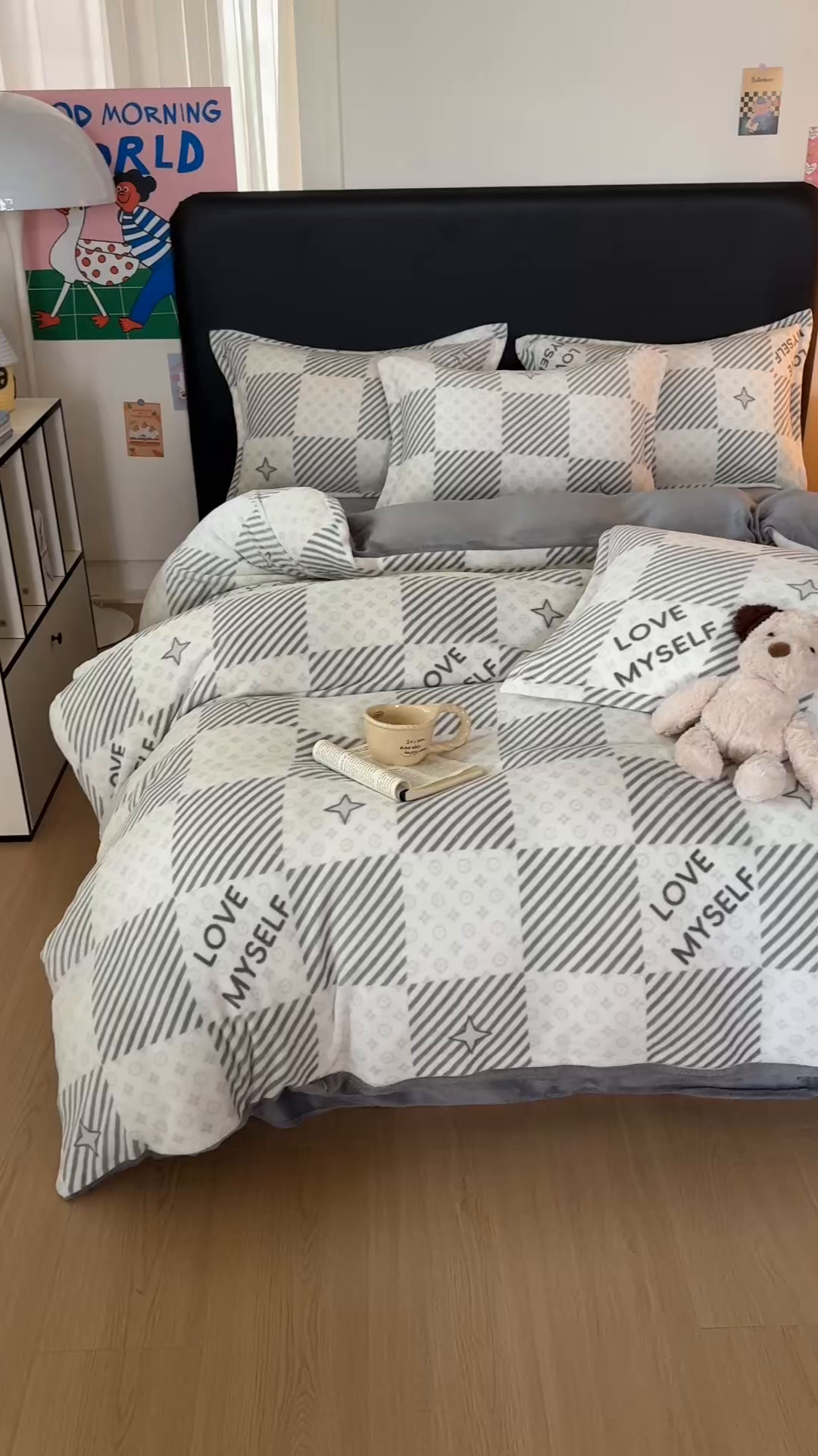 91家纺网 家纺一手货源 找家纺 艾特你 2025新款小清新高克重牛奶绒印花四件套 竹笙