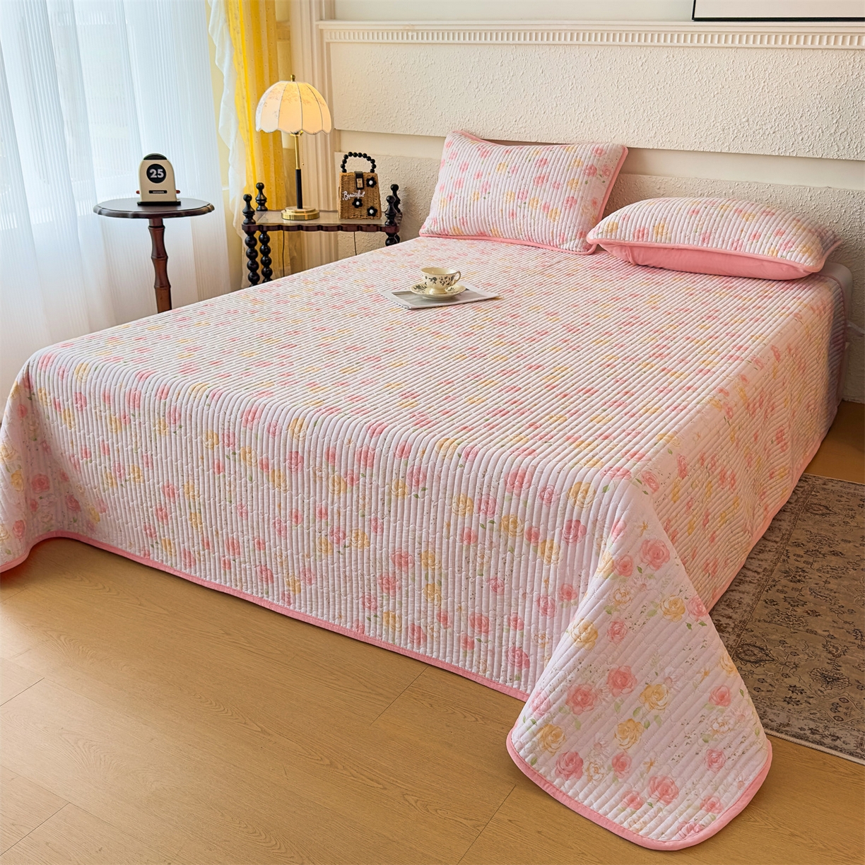 91家纺网 家纺一手货源 找家纺 恒爱家纺 2025新款全棉宝宝绒双拼床盖三件套 艳丽动人