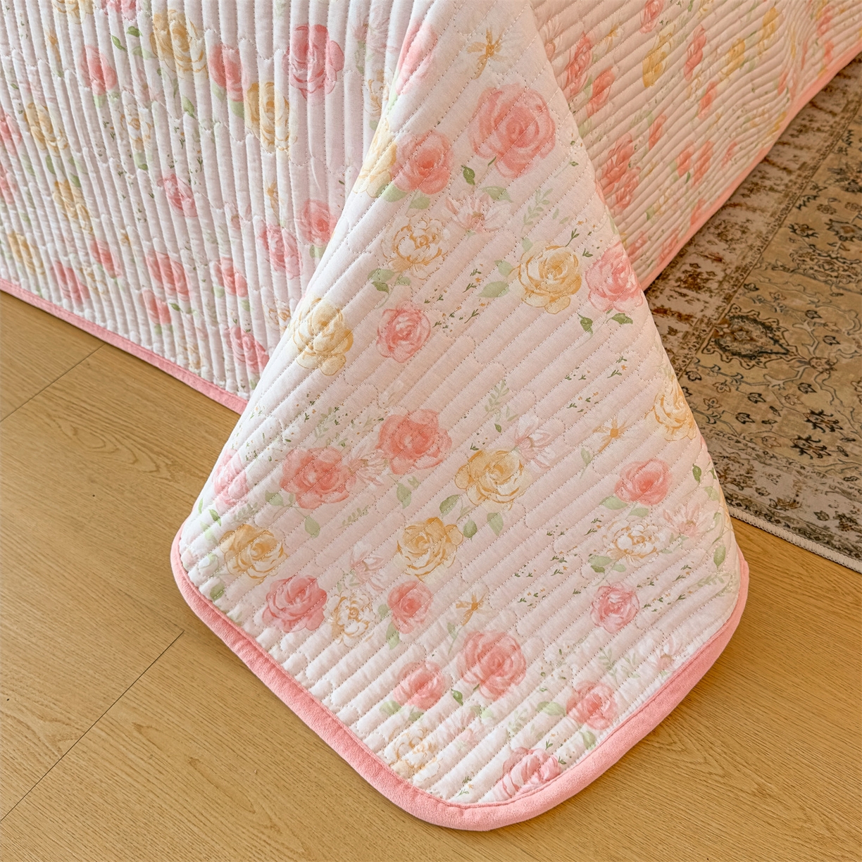 91家纺网 家纺一手货源 找家纺 恒爱家纺 2025新款全棉宝宝绒双拼床盖三件套 艳丽动人