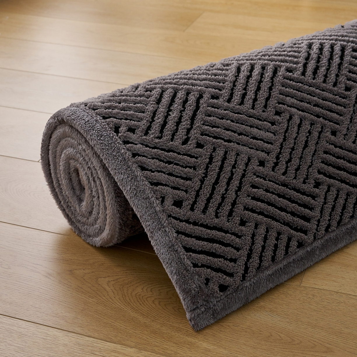 91家纺网 家纺一手货源 找家纺 航途席业 2025新款亲肤舒适地垫 利奥-灰黑