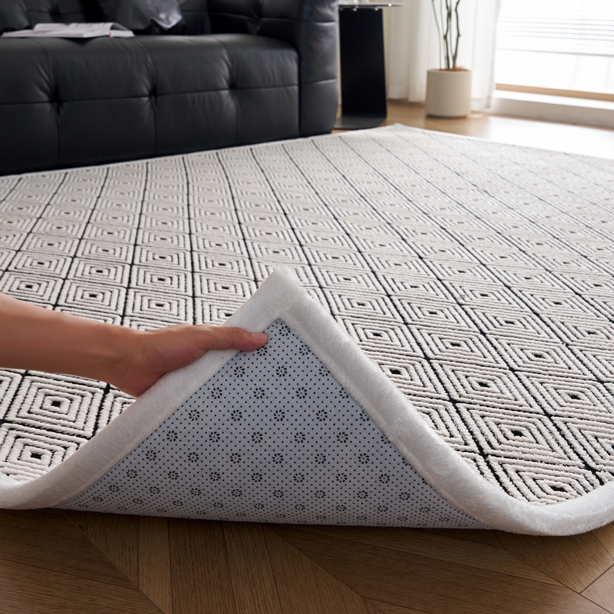 91家纺网 家纺一手货源 找家纺 航途席业 2025新款亲肤舒适地垫 梦回-黑白