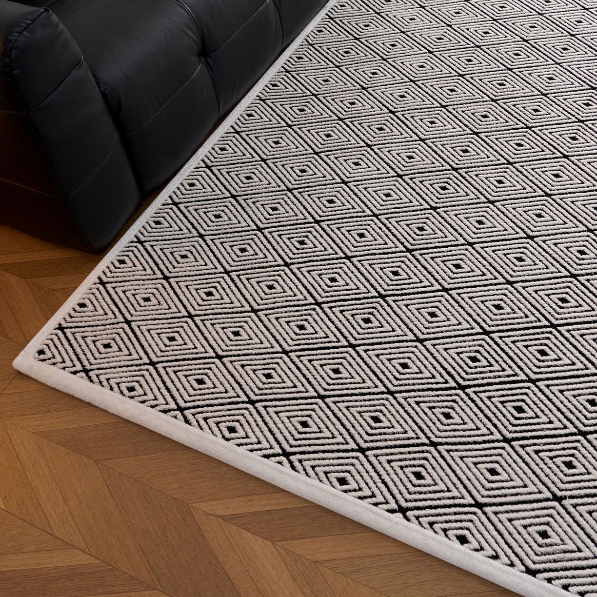 91家纺网 家纺一手货源 找家纺 航途席业 2025新款亲肤舒适地垫 梦回-黑白