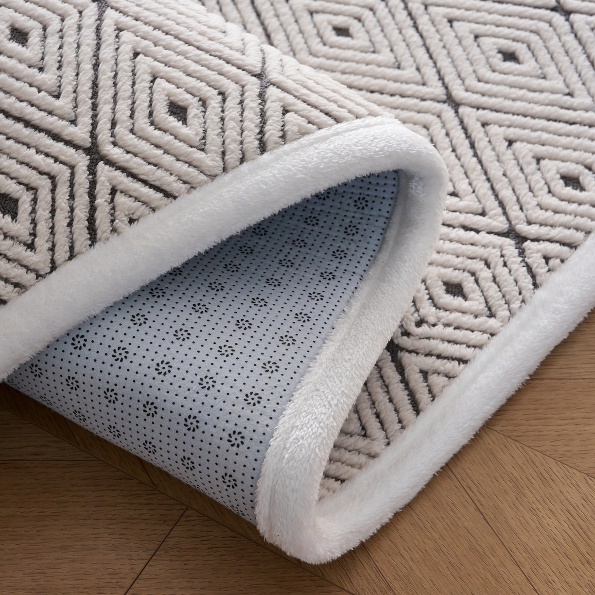 91家纺网 家纺一手货源 找家纺 航途席业 2025新款亲肤舒适地垫 梦回-烟灰