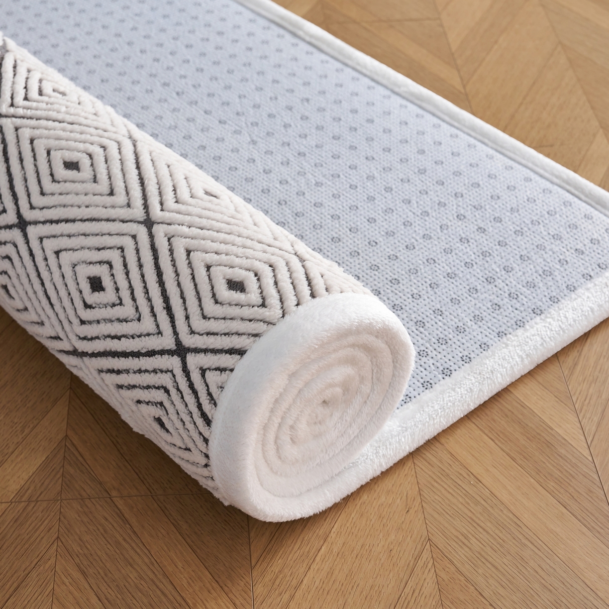 91家纺网 家纺一手货源 找家纺 航途席业 2025新款亲肤舒适地垫 梦回-烟灰