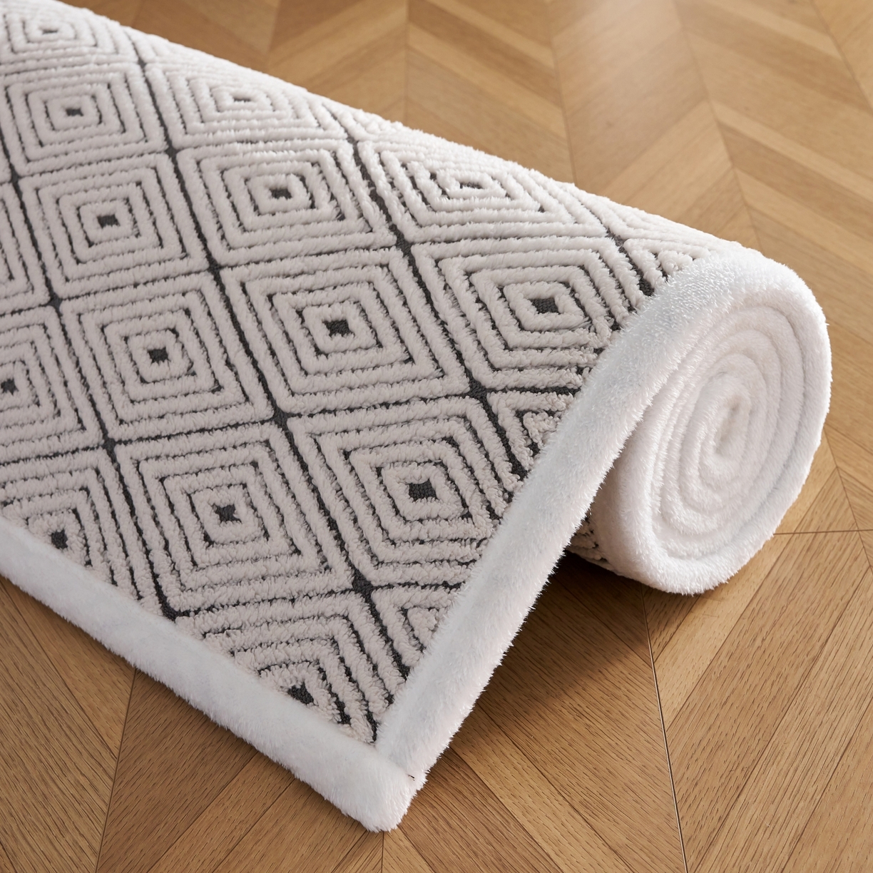 91家纺网 家纺一手货源 找家纺 航途席业 2025新款亲肤舒适地垫 梦回-烟灰