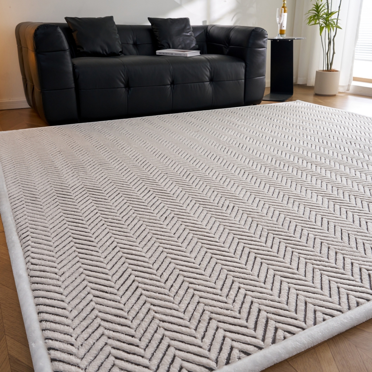 91家纺网 家纺一手货源 找家纺 航途席业 2025新款亲肤舒适地垫 莫妮-黑白