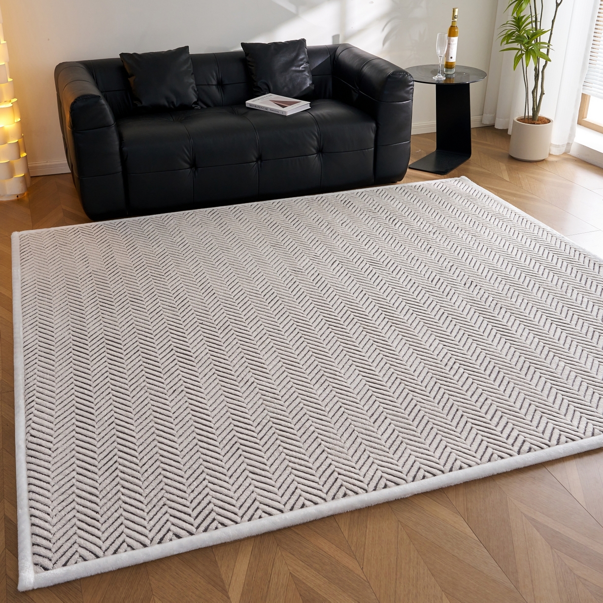 91家纺网 家纺一手货源 找家纺 航途席业 2025新款亲肤舒适地垫 莫妮-黑白