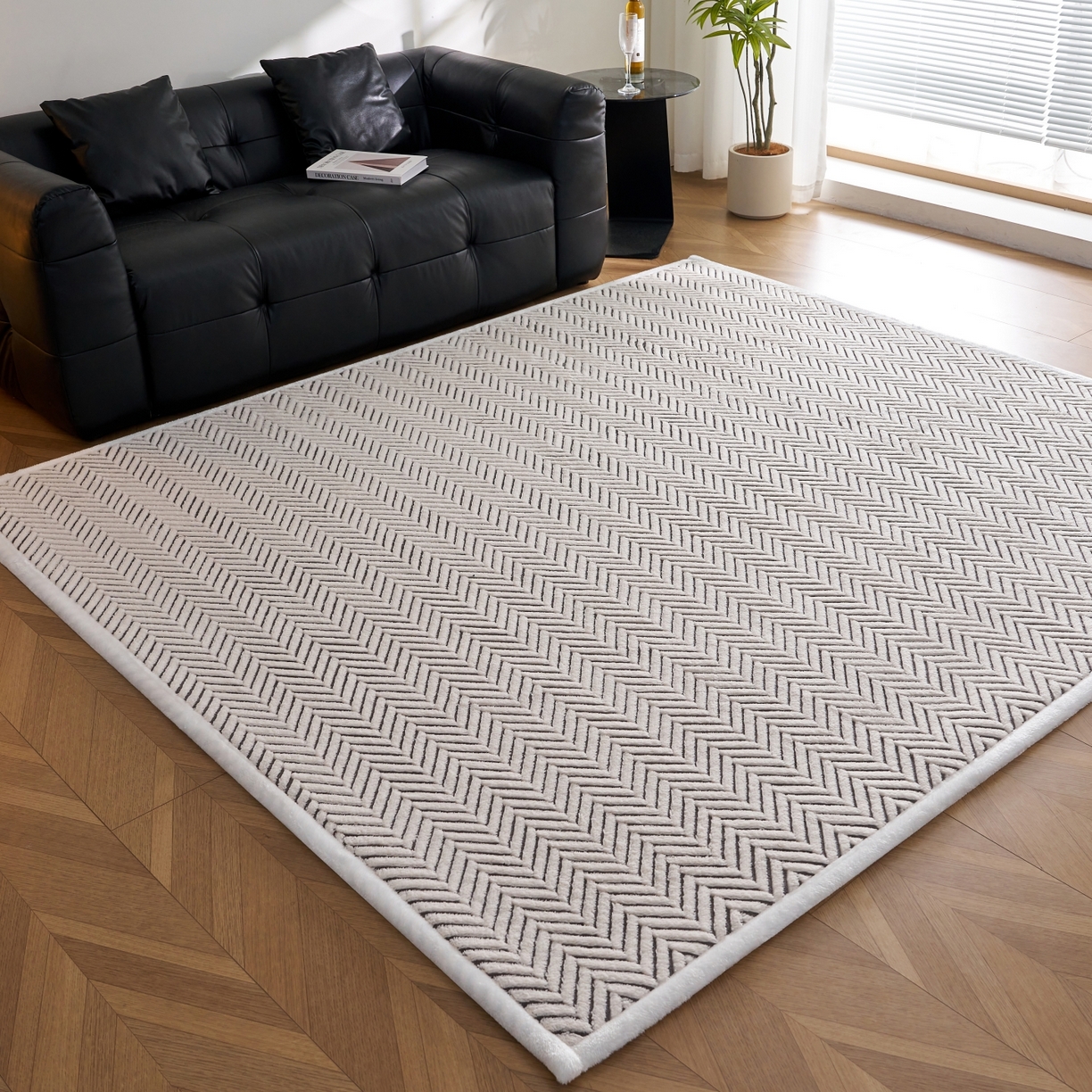 91家纺网 家纺一手货源 找家纺 航途席业 2025新款亲肤舒适地垫 莫妮-黑白